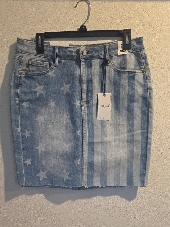 Judy Blue Dresses & Skirts - Judy Blue High Rise Medium Wash Stars and Stripes Denim Skirt